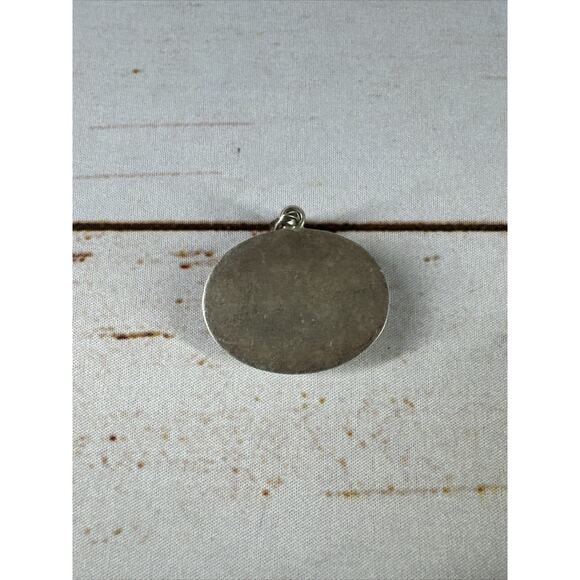 Sterling With Onyx Oval Pendant 92.5 - Picture 2 of 5